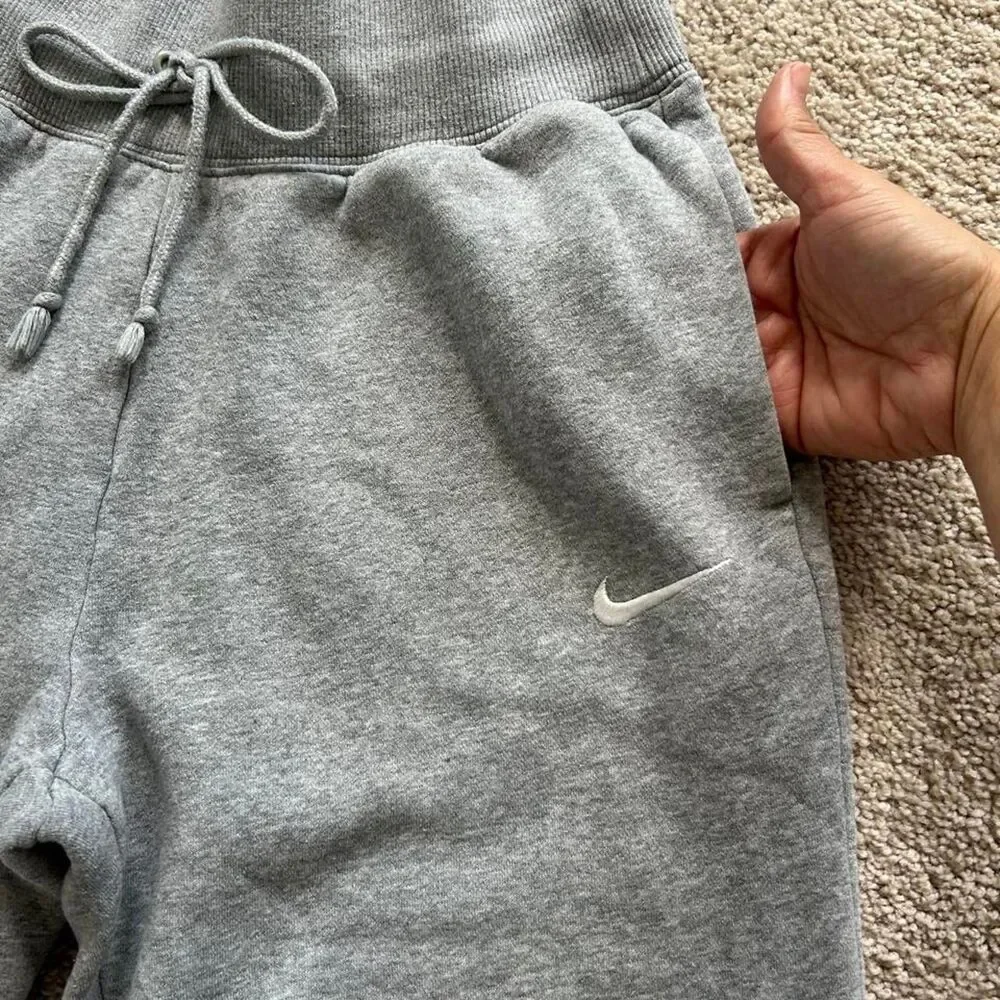 Nike Women's Grey Joggers-tracksuits